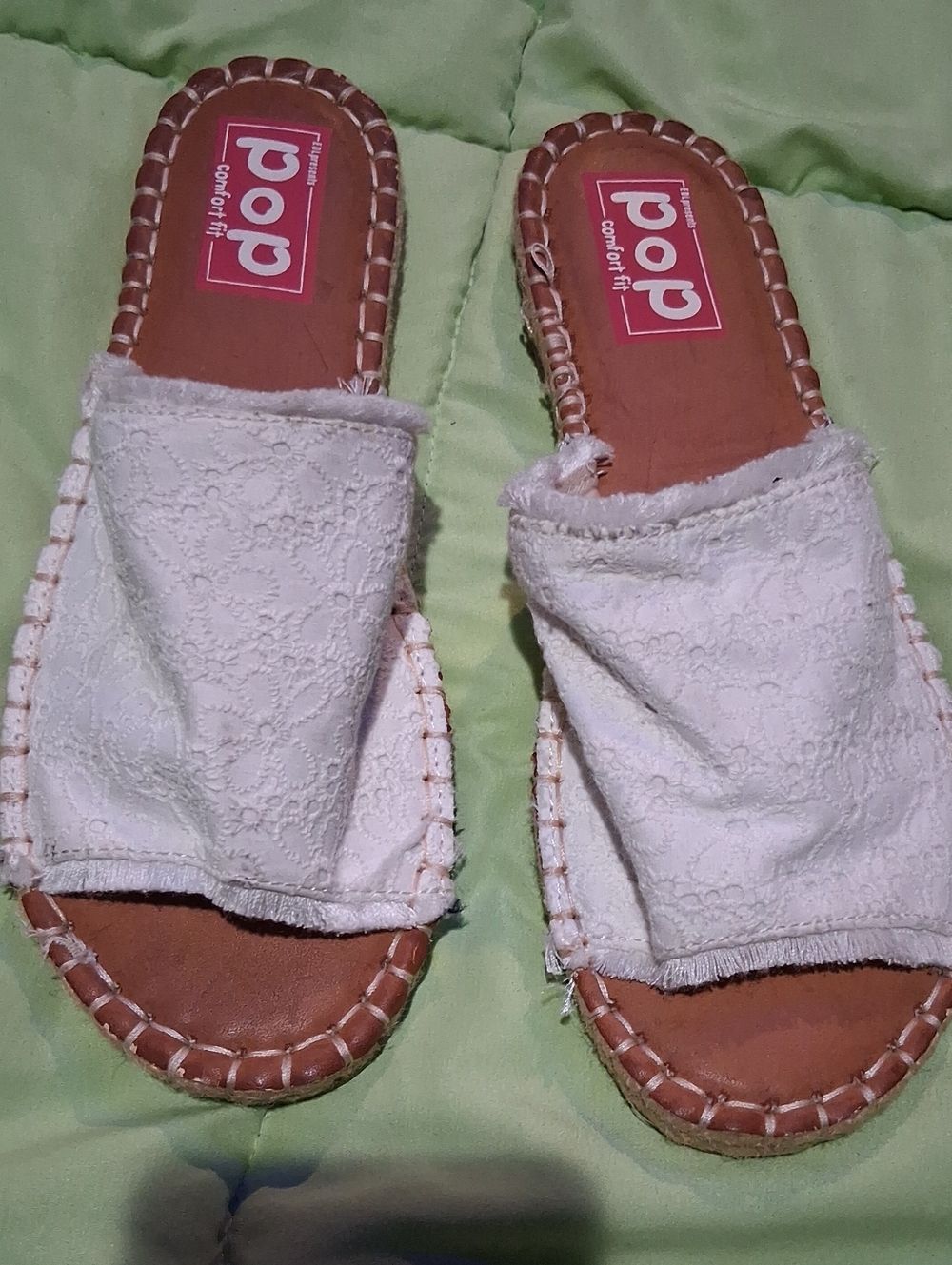 pop White Lace Slide Sandals with Brown Footbed